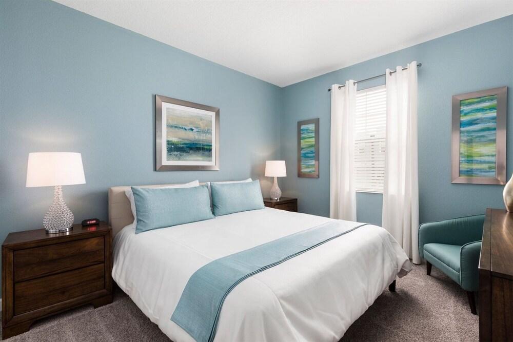 9BR ChampionsGate Pool Home