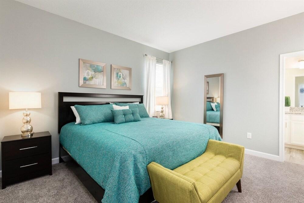 5BR 5BA ChampionsGate Pool Home