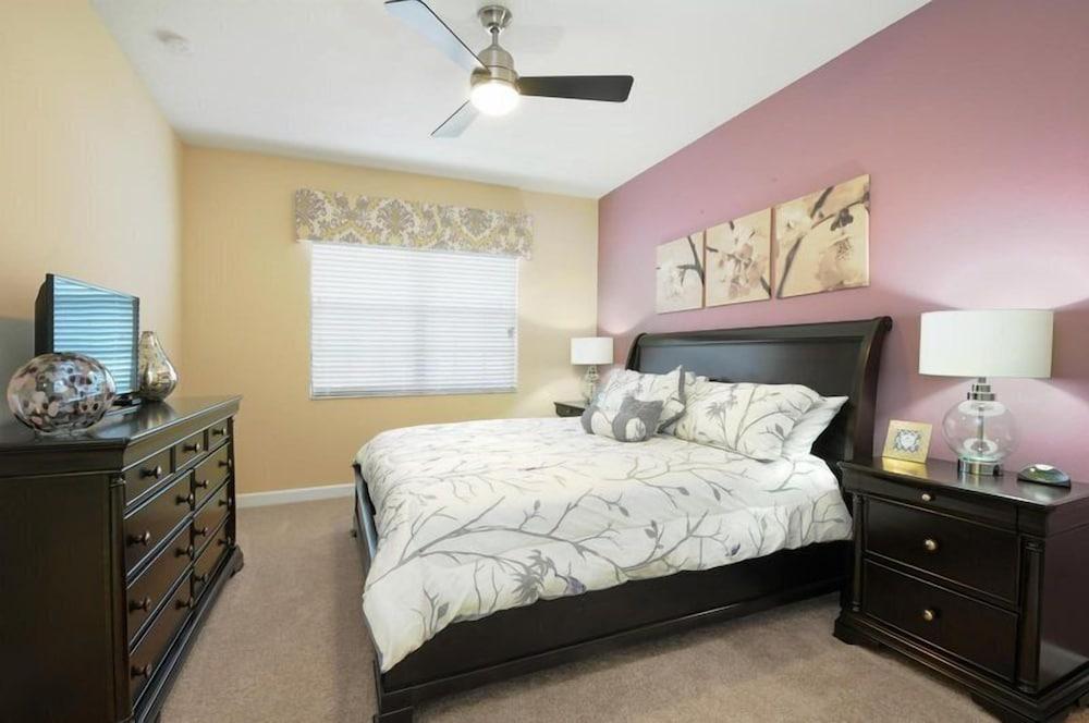 6BR 6BA Villa In ChampionsGate