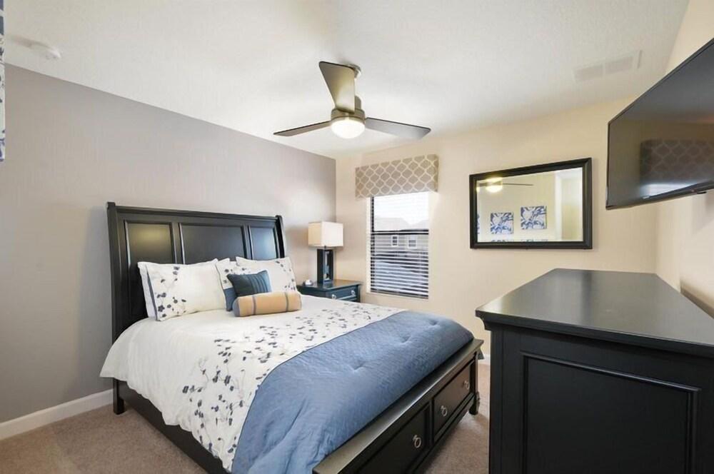 6BR 6BA Villa In ChampionsGate