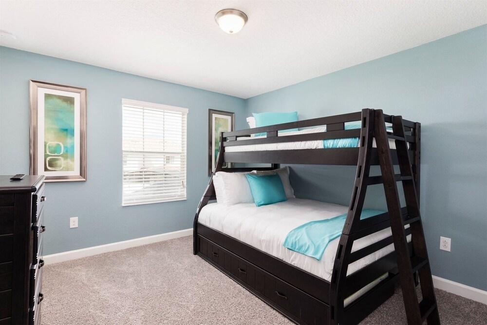 4BR Town Home In Champions Gate