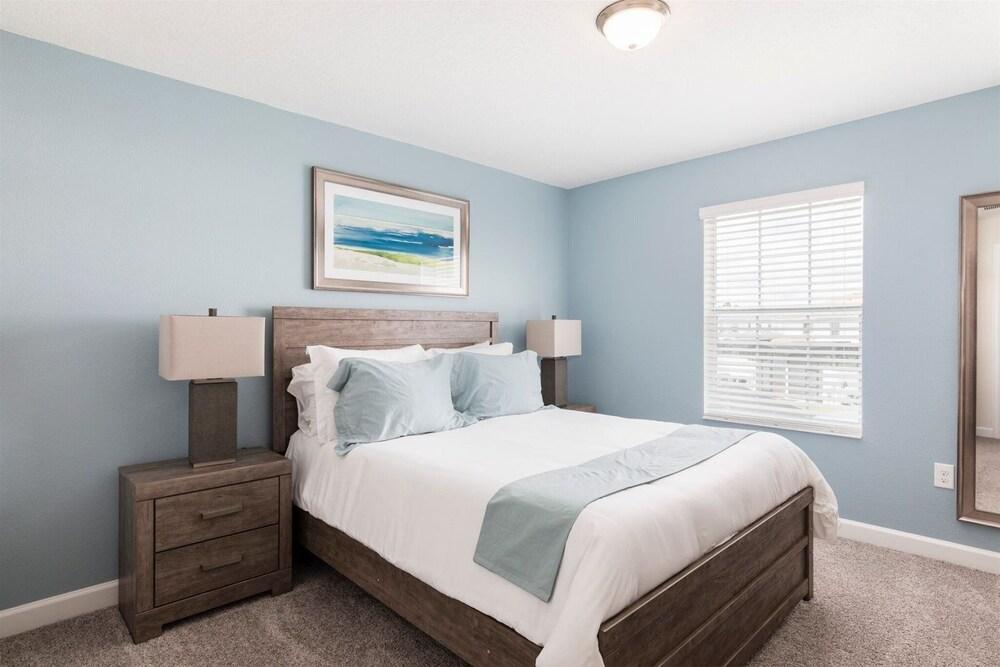 4BR Town Home In Champions Gate