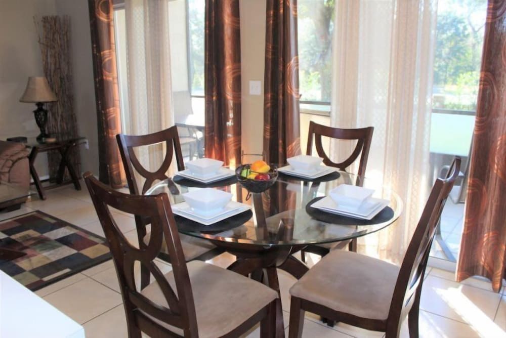 3BR 2BAroom Townhome