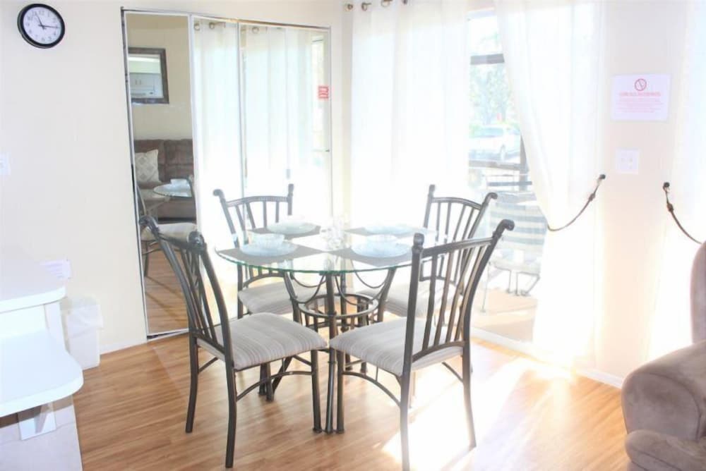 2BR 2BA Townhome at Mango Key