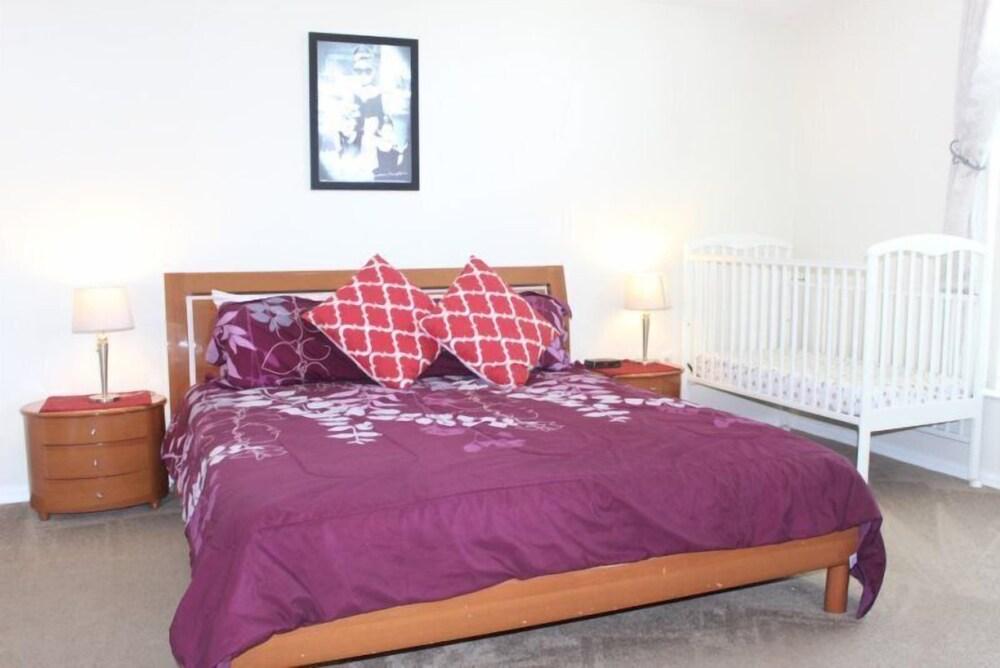 4BR 3BA Pool Home in Rolling Hills