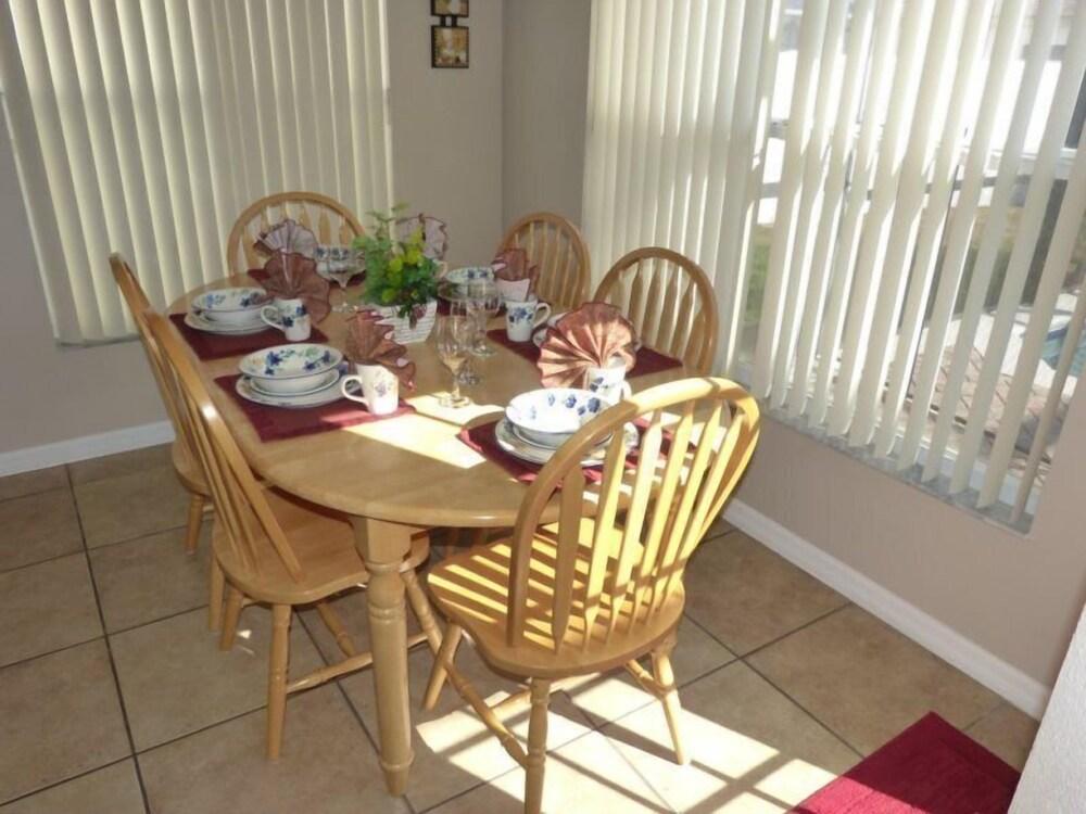 4BR 3BA Pool Home Located near Disney