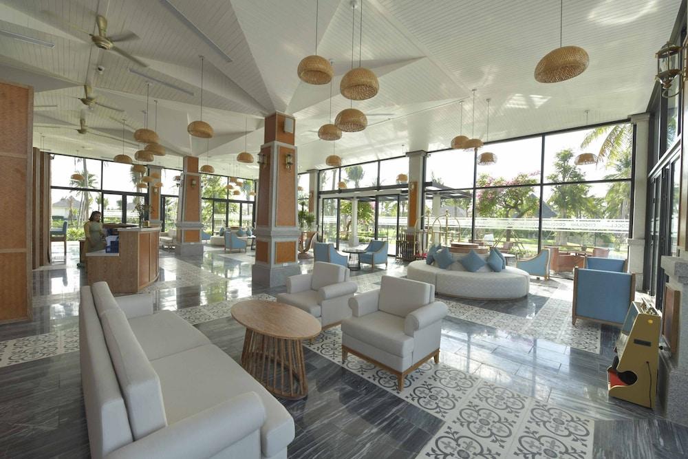 Cocoland Thu Xa Ancient Town Resort