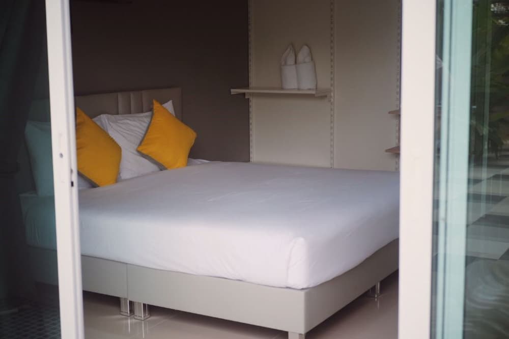 Big Buddha Hillside Hotel