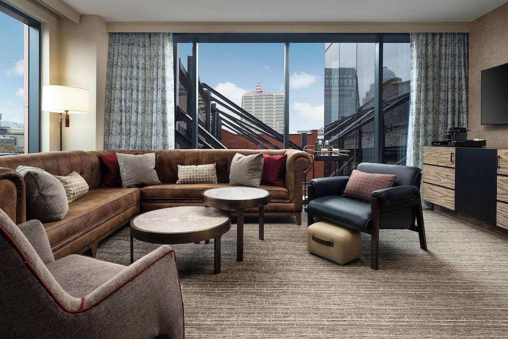 Hotel Distil, Autograph Collection