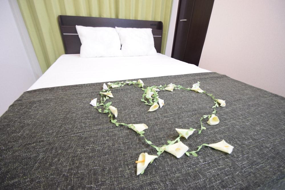 Clio Court Namba East