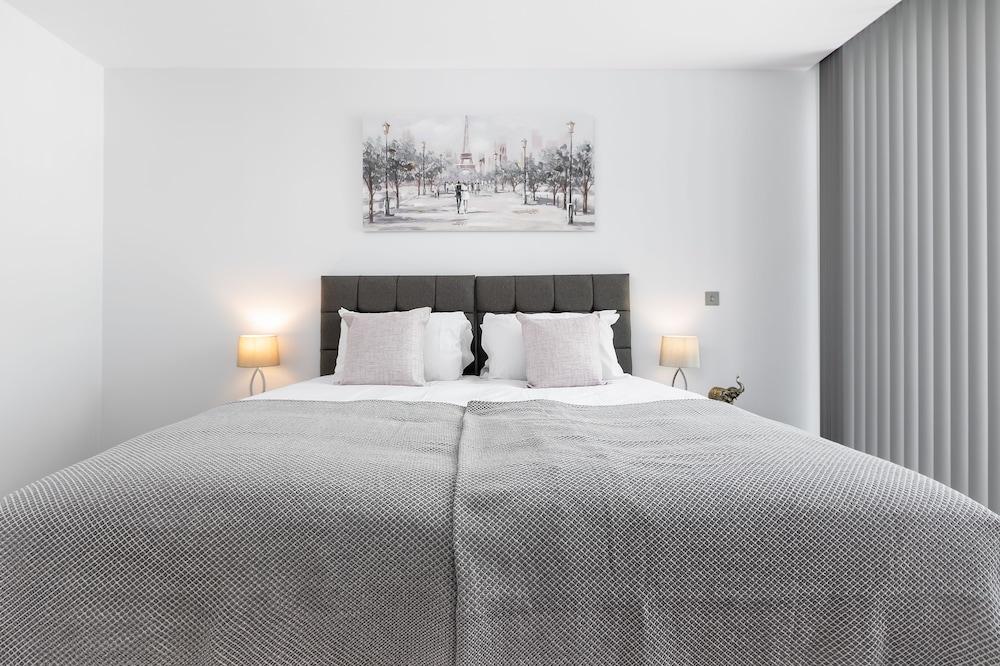 LT Greenwich 3 Bed Townhouse