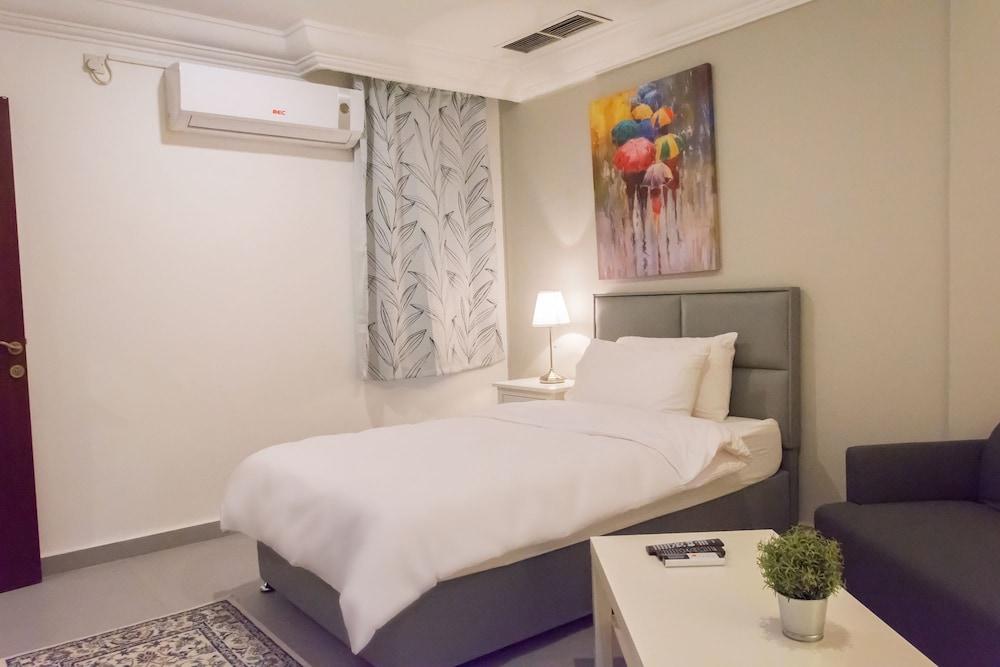 Royal Residence Hotel