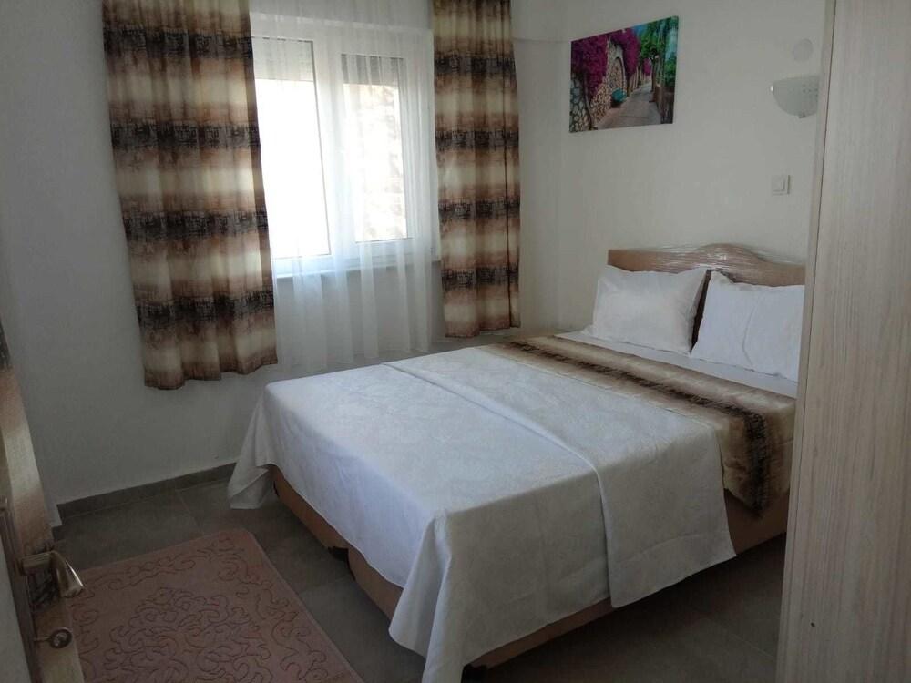 Nilüfer Apart Otel Karaburun