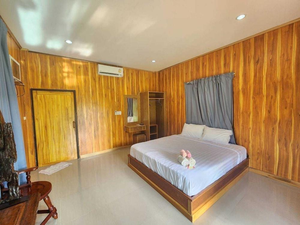 Koh Kood Far East Resort