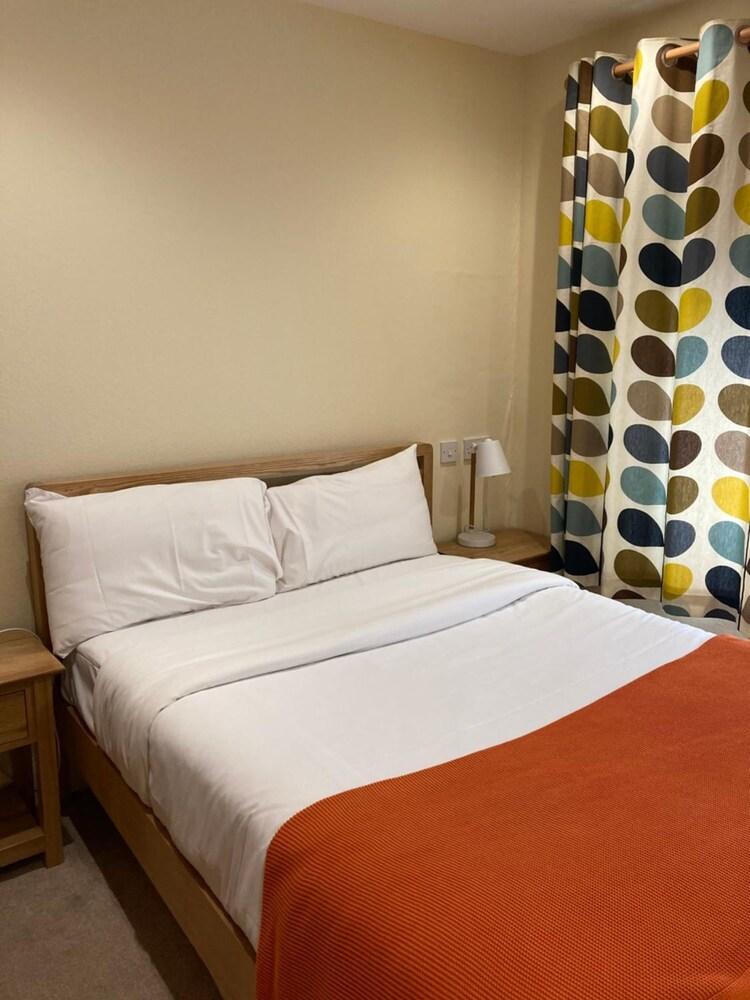 Newell Restaurant & Rooms