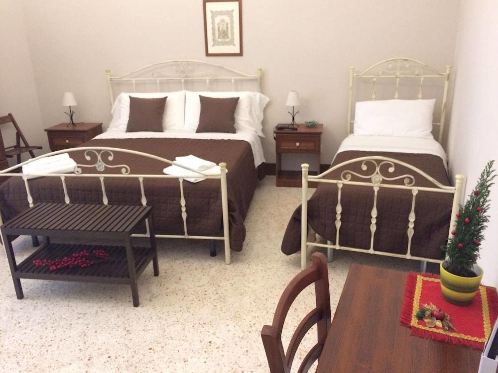 Le Stanze Dell'Emiro