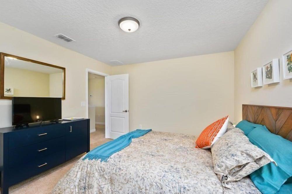 ChampionsGate 5BR Pool Home