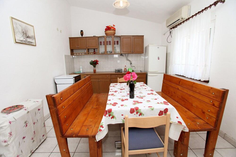 Holiday Apartment Drvenik Veliki