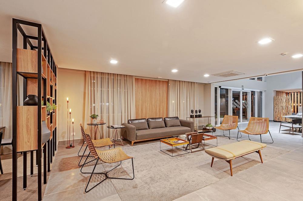 SLAVIERO Curitiba Aeroporto