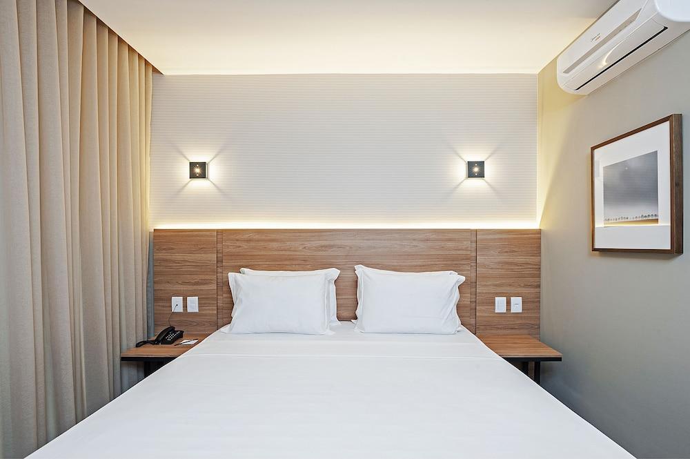 SLAVIERO Curitiba Aeroporto