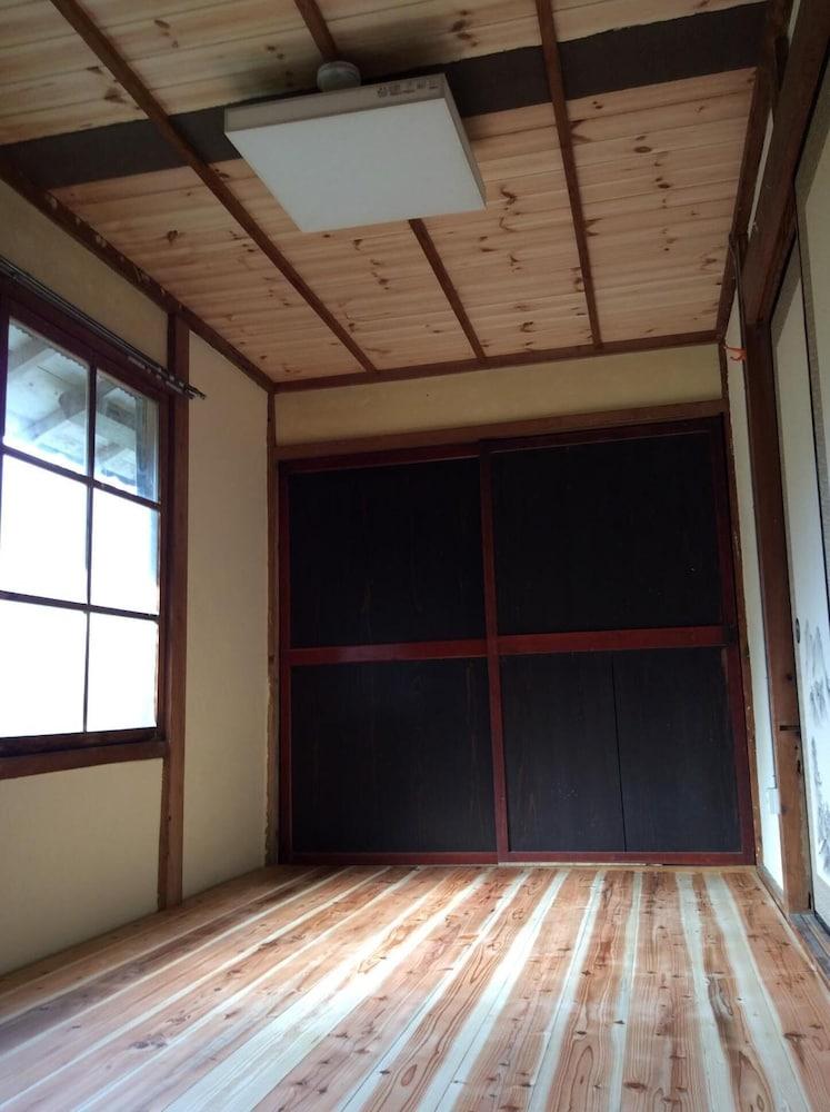 Satoyama Guest house COUTURE - Hostel