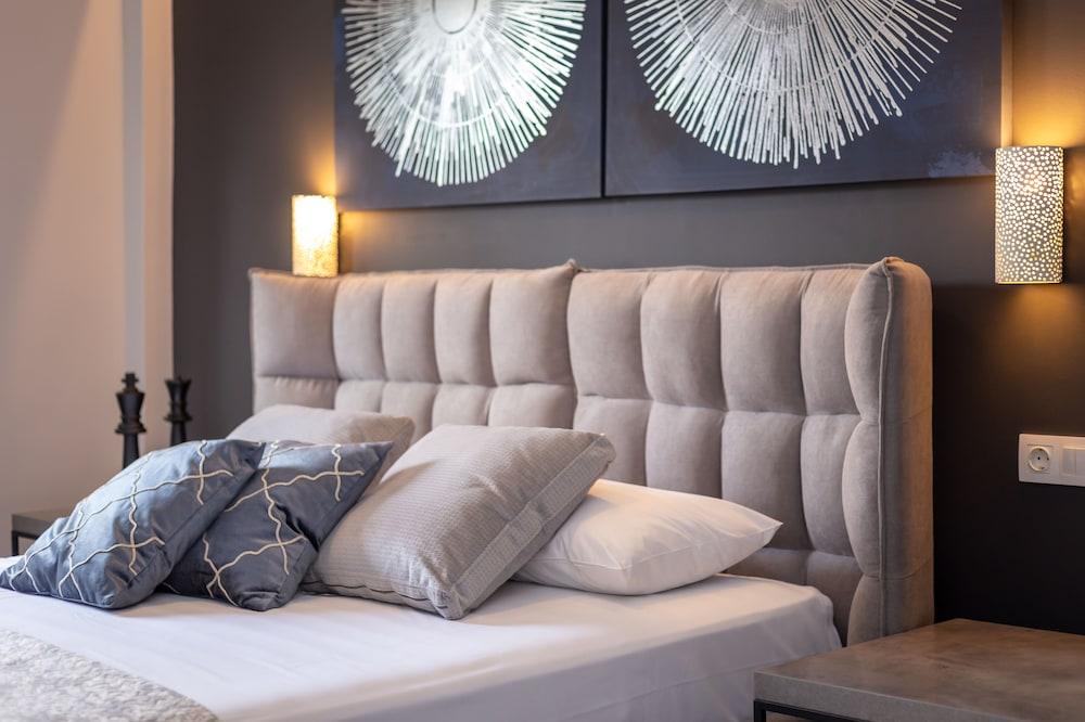 Ionian City by Checkin