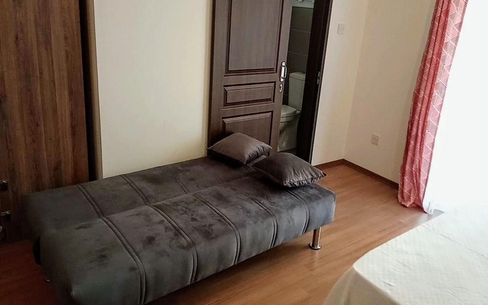 Longbeach Studio Apartment