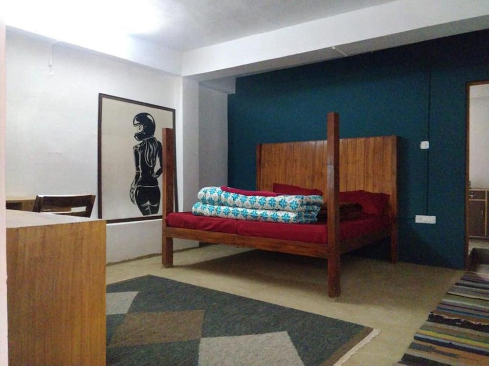 Moustache Kaza Spiti