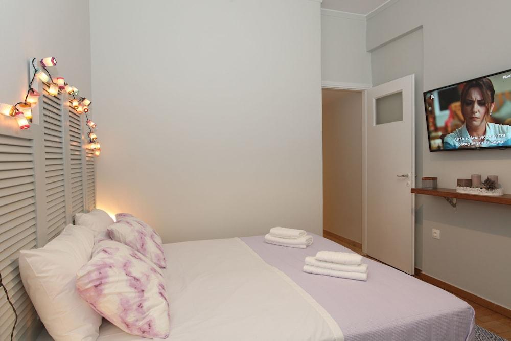 Your address in Koukaki