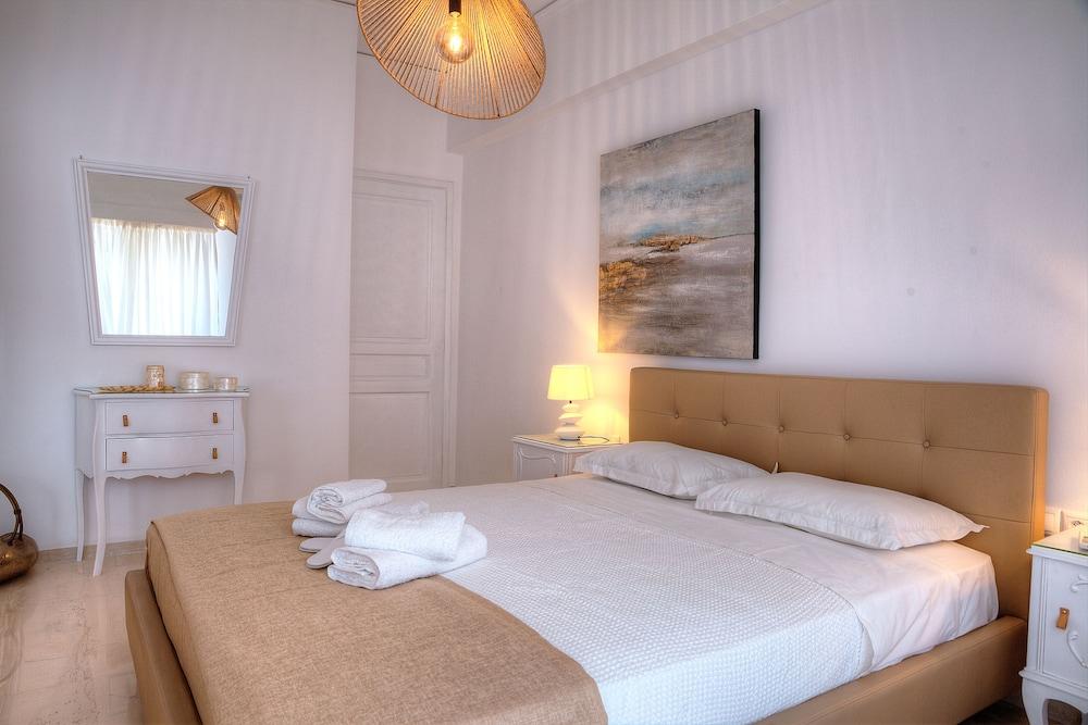 L' apartment blanc dans le centre de Glyfada