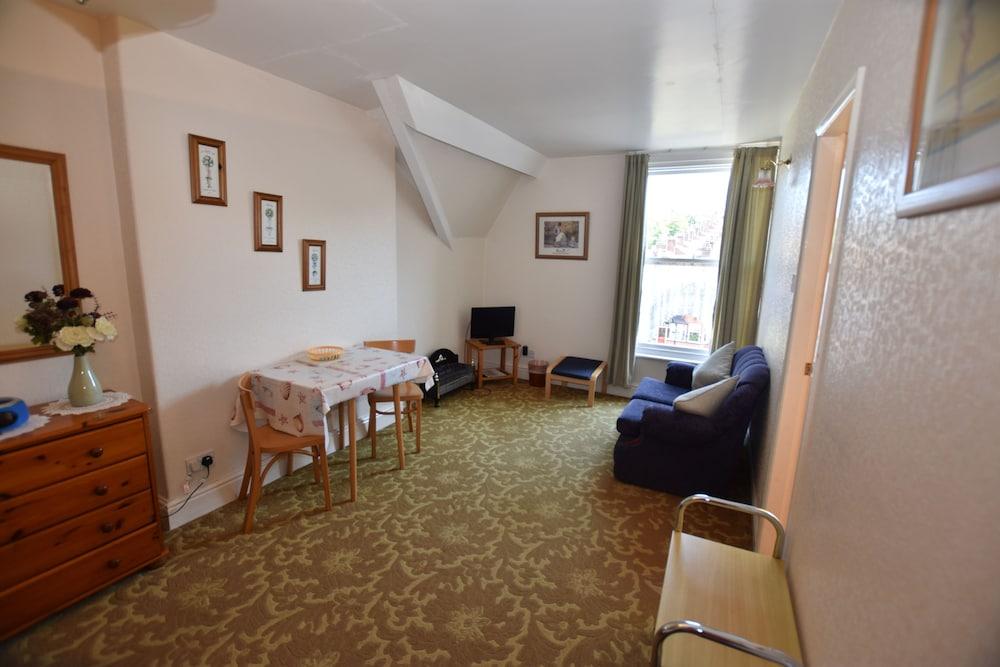 Brialene Holiday Apartments