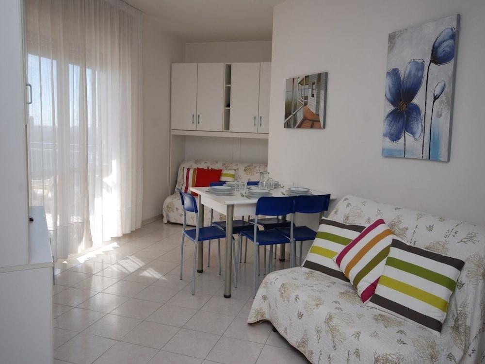 Residence Bianco e Nero