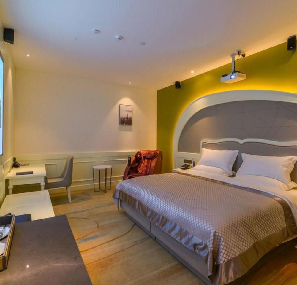 Center Hotel Xi’an Bell Tower