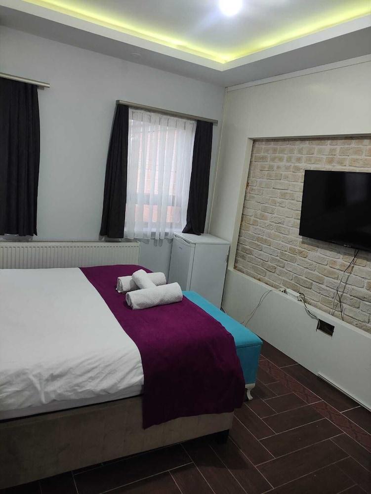 World Center Hotel & Hostel