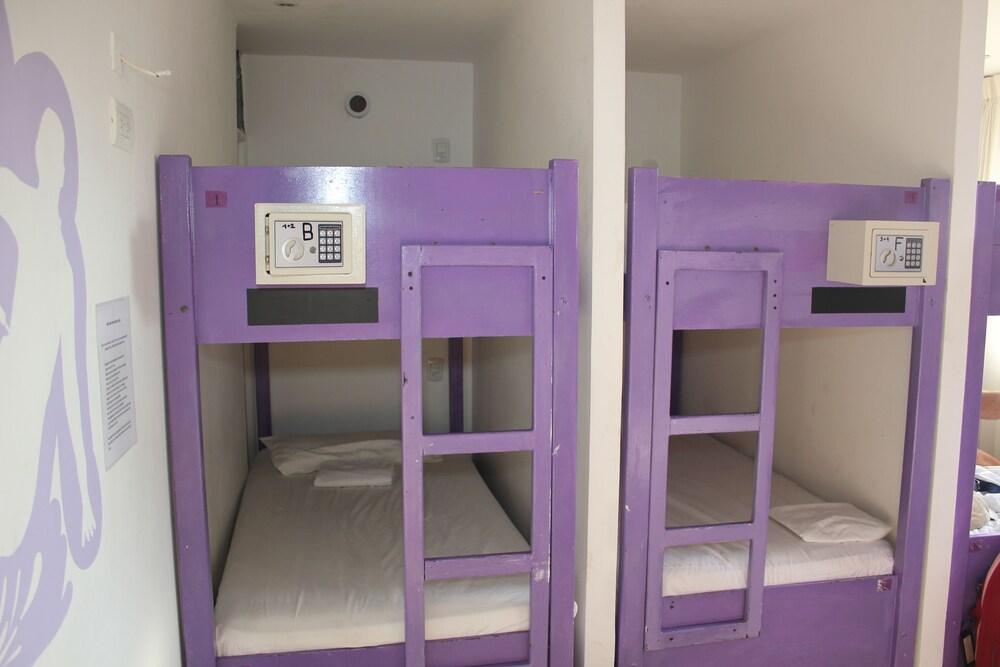 Bike and Dive Hostel