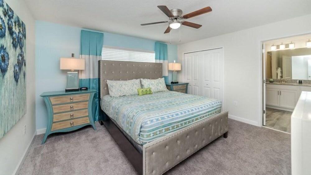 4BR 3BA Townhome in Champions Gate