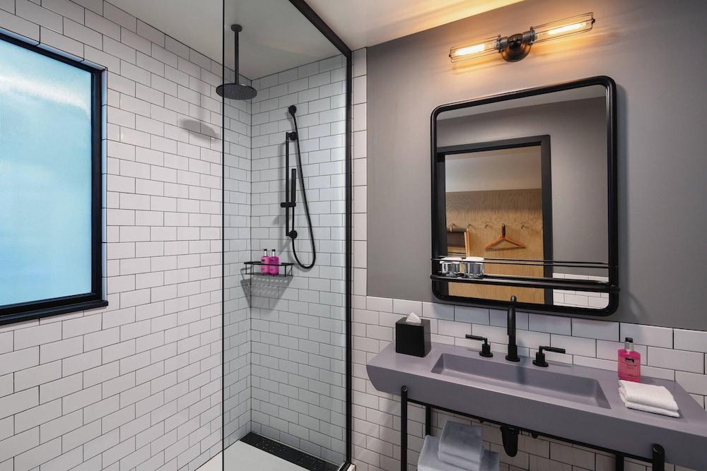 Moxy Minneapolis Downtown