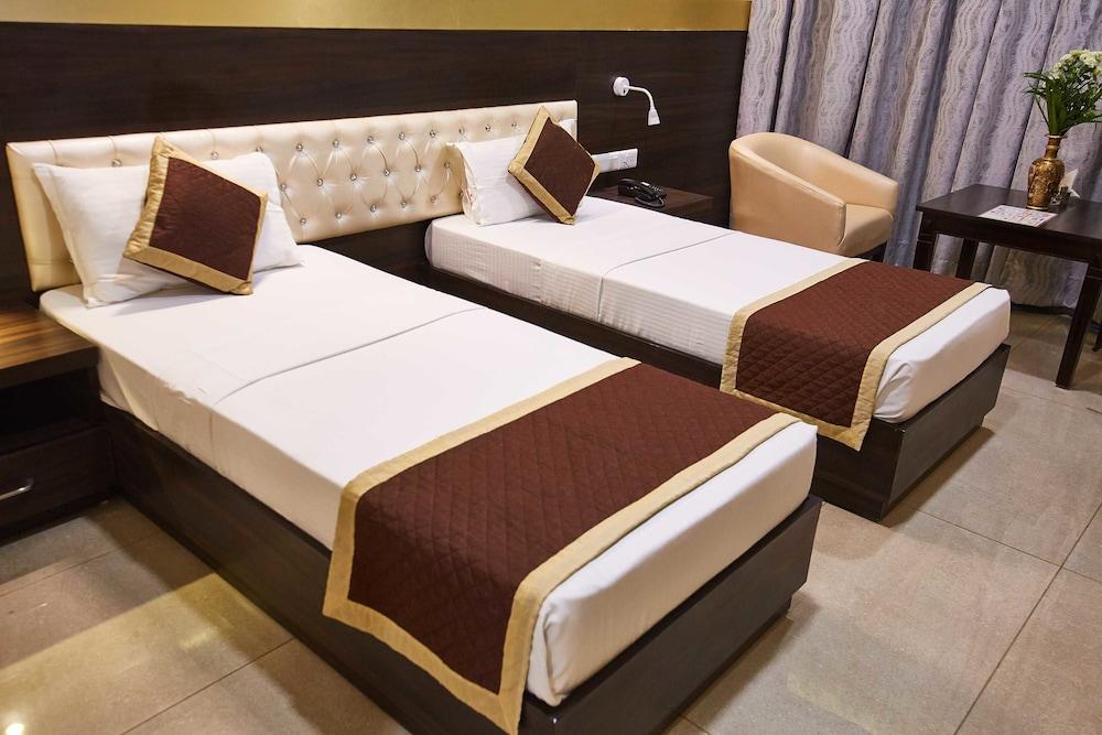 Hotel Highway Prince