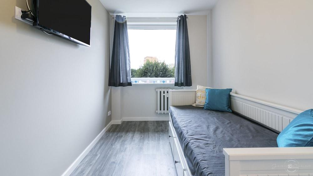 Maya's Flats & Resorts- Szopy