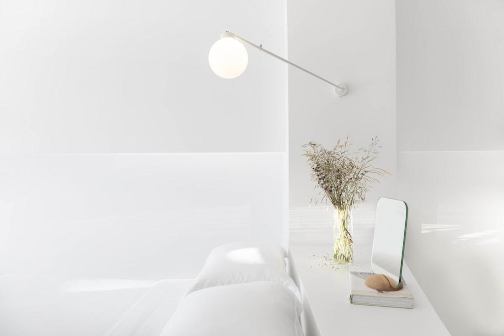 Aesthesis Boutique Villas Fira