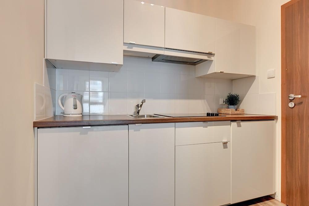 Aura by Downtown Apartments