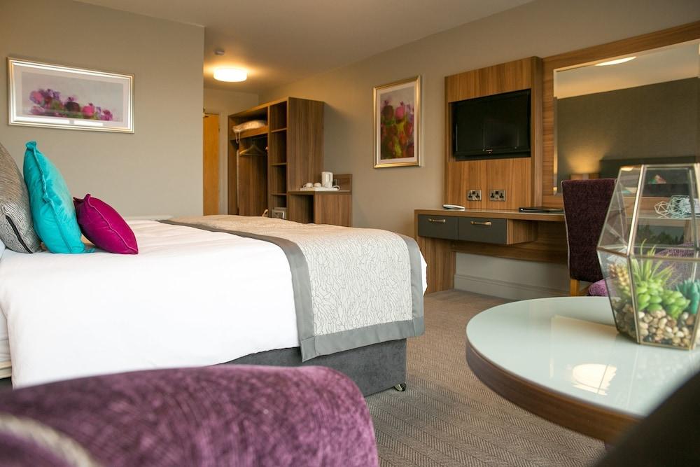 Allingham Arms Hotel