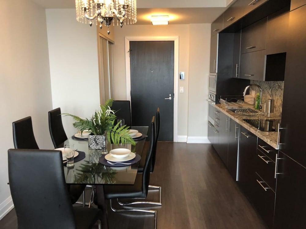 Kashaneh at Hullmark