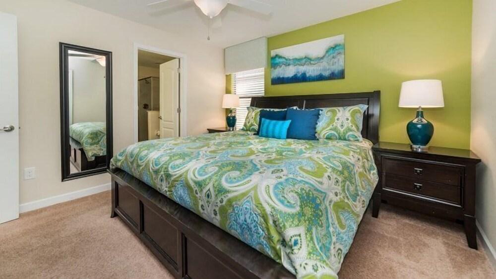 9BR 5BA Pool Home In ChampionsGate