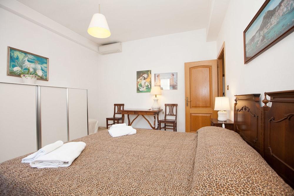Rental In Rome Devoti Apartment