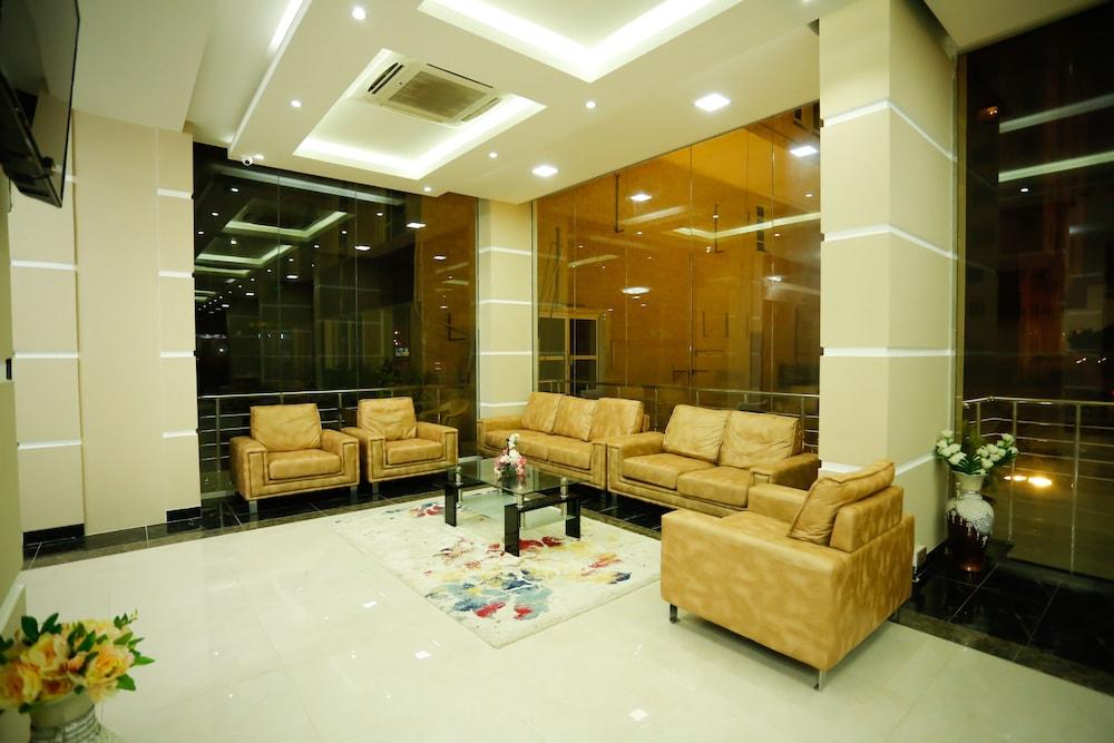 Alpha Suites Hotel