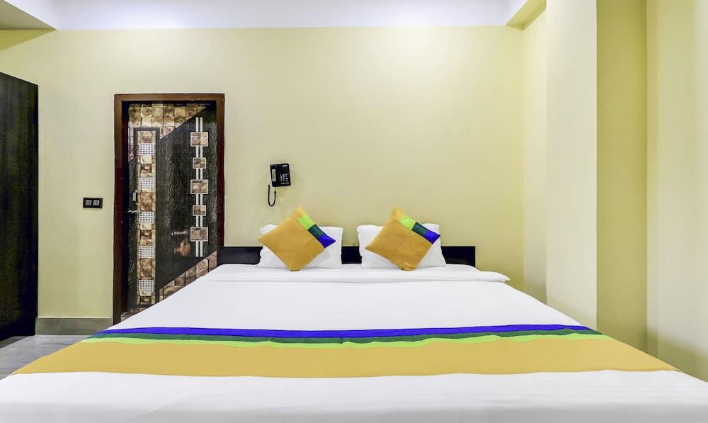 Treebo Trip Queens Casa