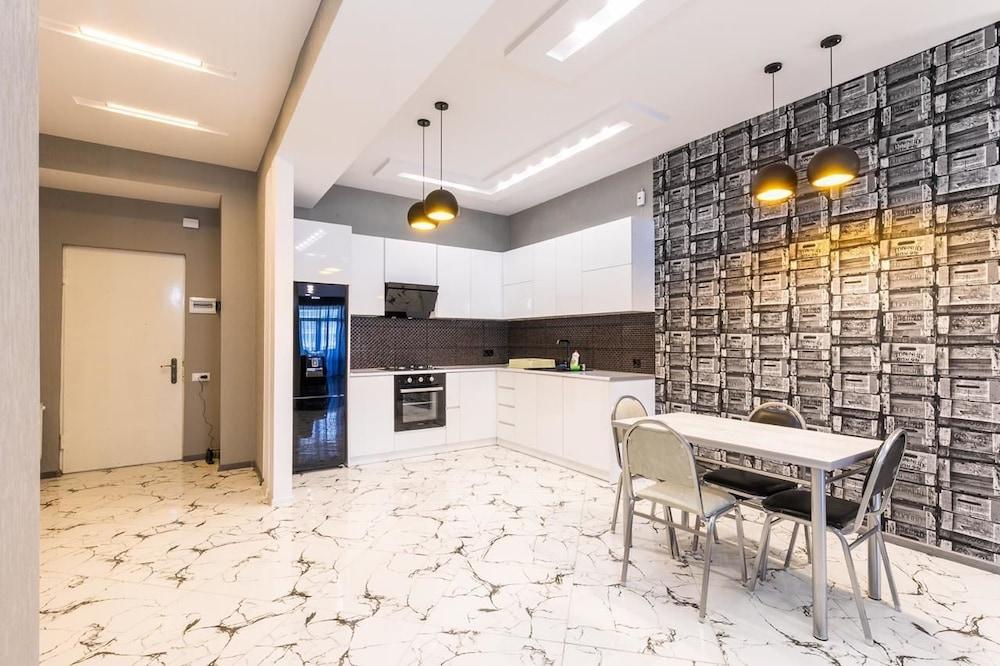 Apartment on Saakadze Square