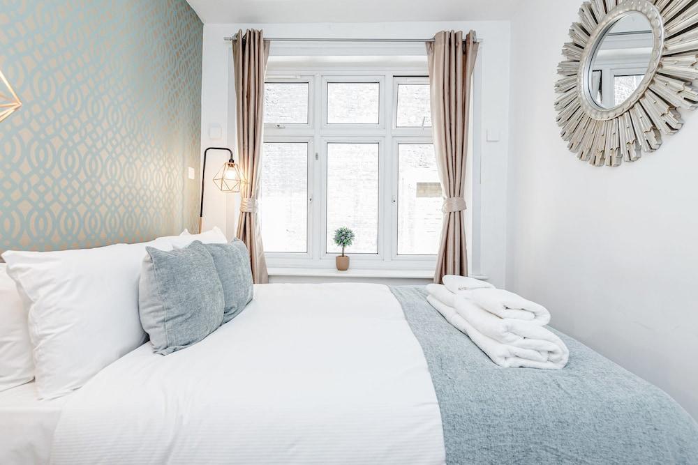 Trendy Covent Garden Apartment