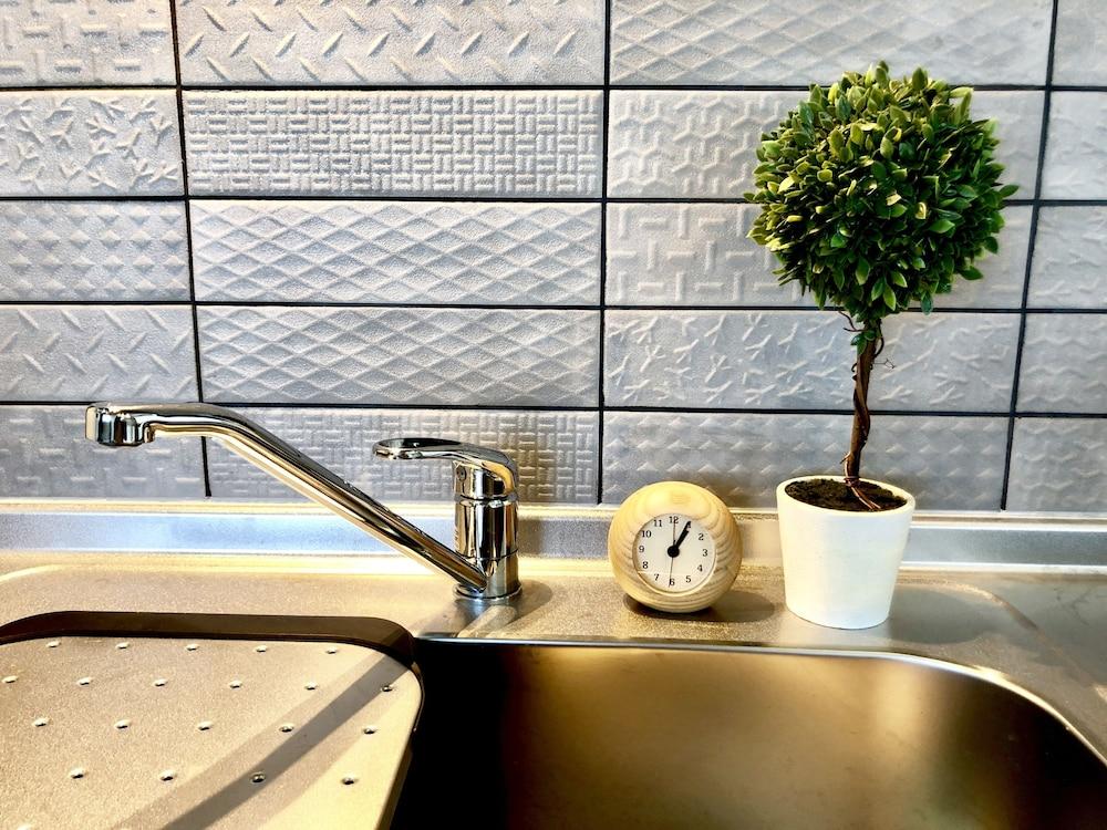 A8 Haneda Maison Philippe Omori 801